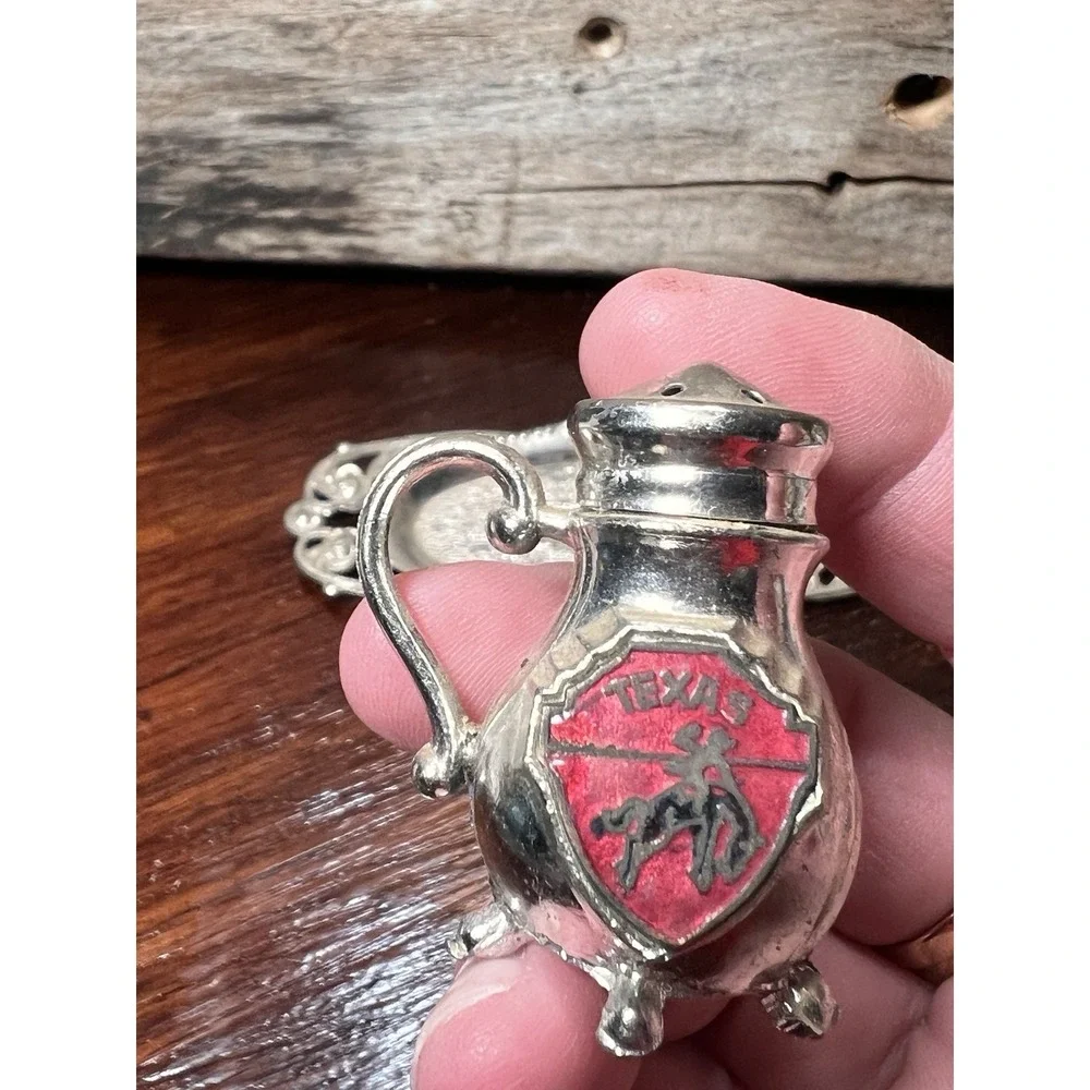 Vintage Metal Salt And Pepper Shakers Souvenir Texas with Tray‎ Japan Elegant